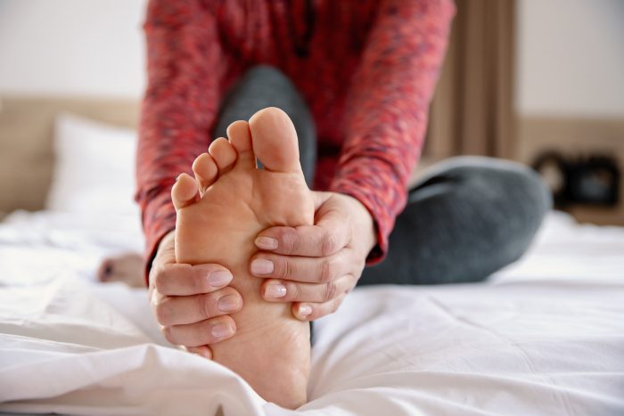 what does bunion pain feel like?